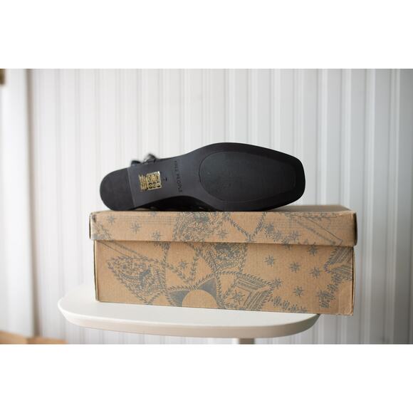 Free People Mystic Mary Jane Flats 7 NEW Bright Navy Metallic - Picture 5 of 5